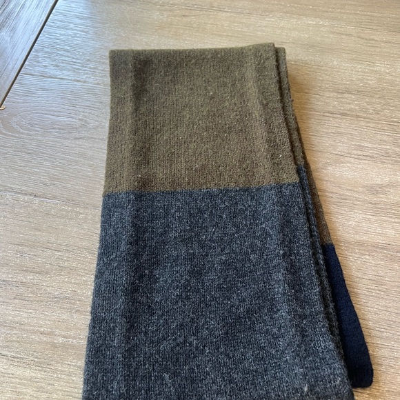 Gap men’s lame wool winter scarf - Picture 5 of 7